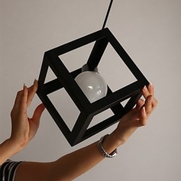 Kreative Moderne Og Kontraktsfestede Smijernslysekrone Med Enkelt Hode