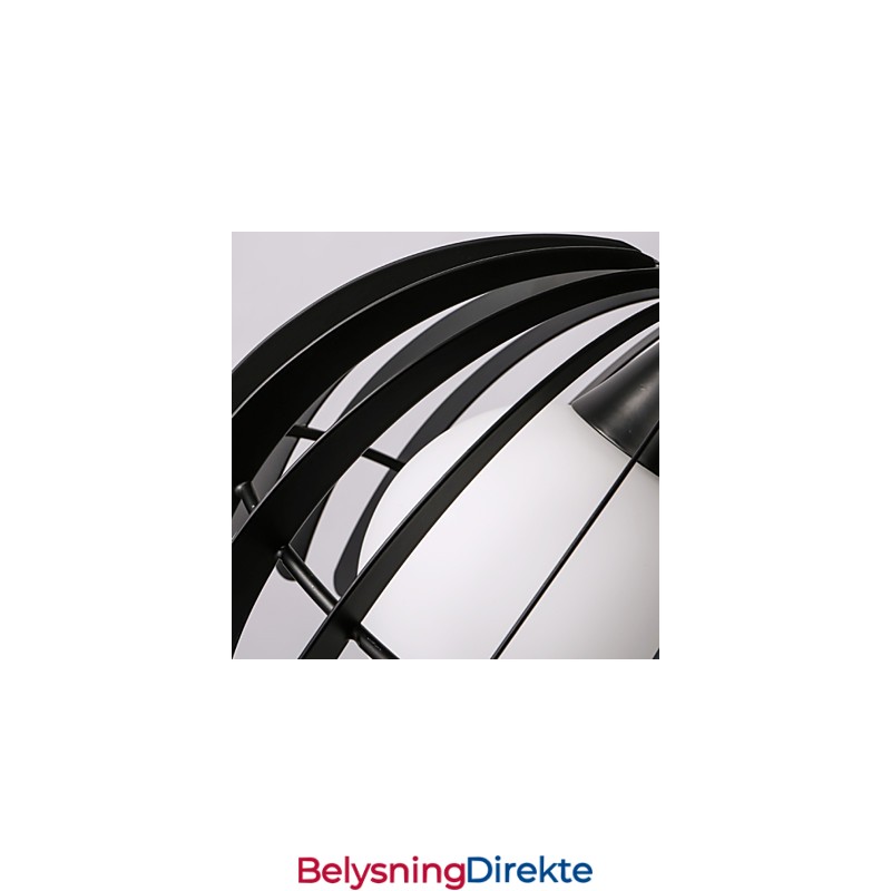 Moderne, Samtidskunstnerisk Metallpendellampe