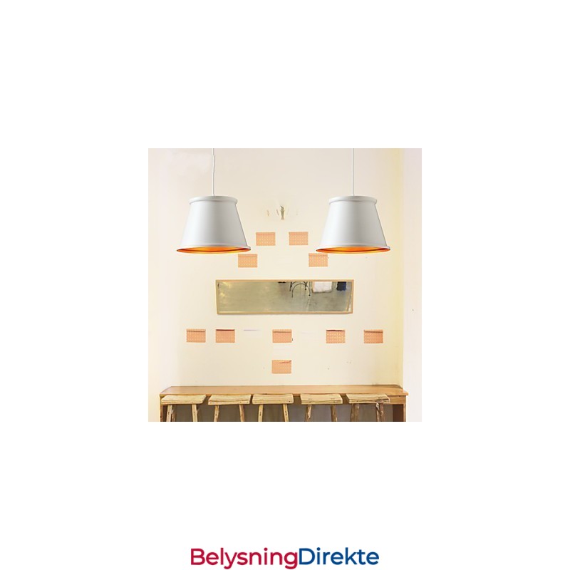 Klassisk Rustikk Hytte I Vintage-Stil Med Minimaleri I Metall