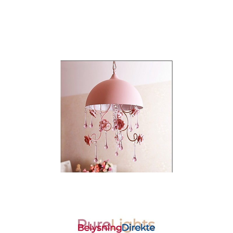 En Liten Rosa Rosehagelysekronelampe Iron Princess