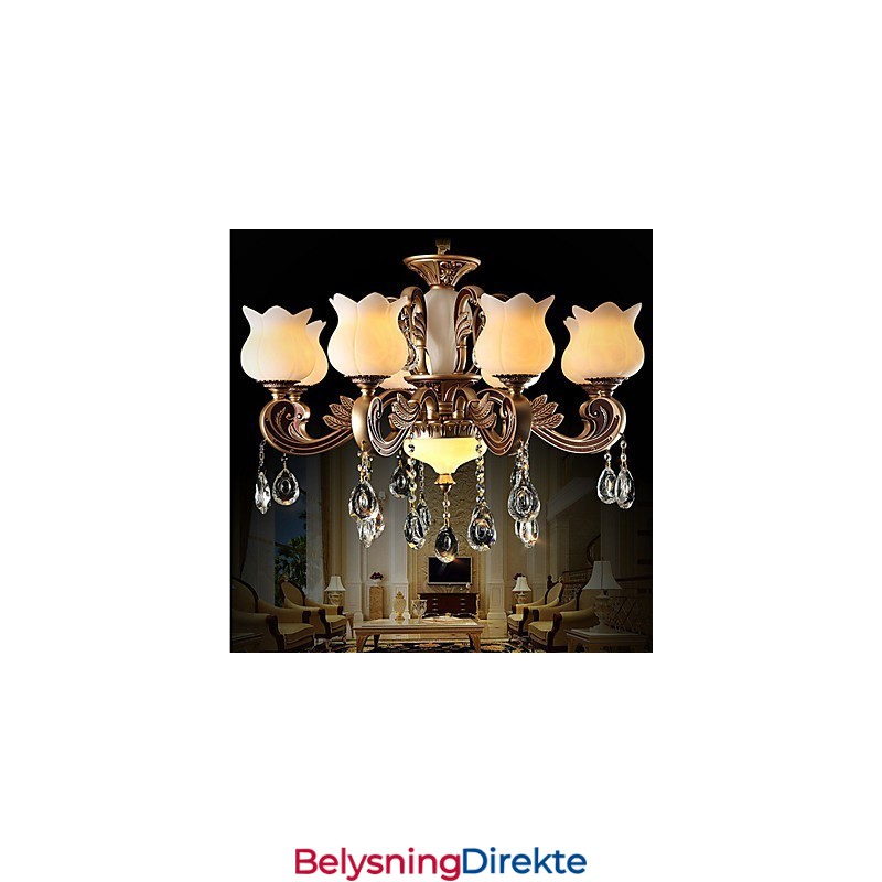 Europeisk Krystallanhengslampe Og Luksuriøs Lampe