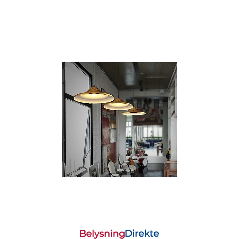 Landlig Gullfarget Metallhengelampe For Garasje