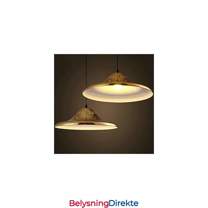 Landlig Gullfarget Metallhengelampe For Garasje