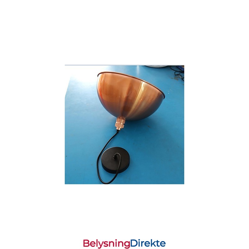 En Unik Retro Lysekrone I Jern