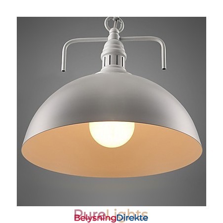 Rustikk Hyttemaleri I Metall Med Taklampe