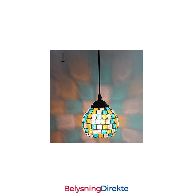 Enkel, Moteriktig Marcelo G-Lysekrone I Glass Som Gjenoppretter Gamle Skikker