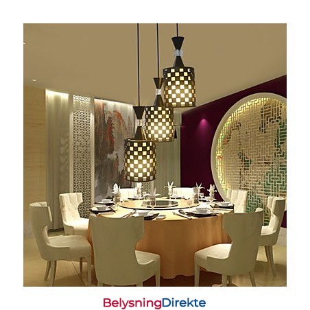 Perforeringer Nordisk Smijernslysekronelampe