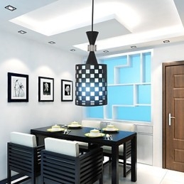 Perforeringer Nordisk Smijernslysekronelampe