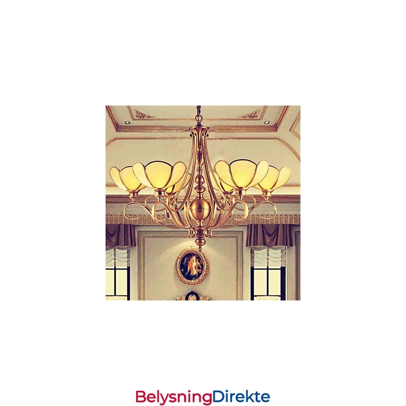 Tradisjonell Klassisk Rustikk Lysekrone I Messing I Metall