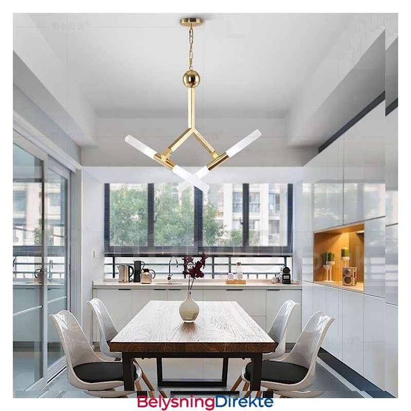 Moderne, Samtidskunstnerisk Lysekrone Med To Etasjer Og Fire Lys