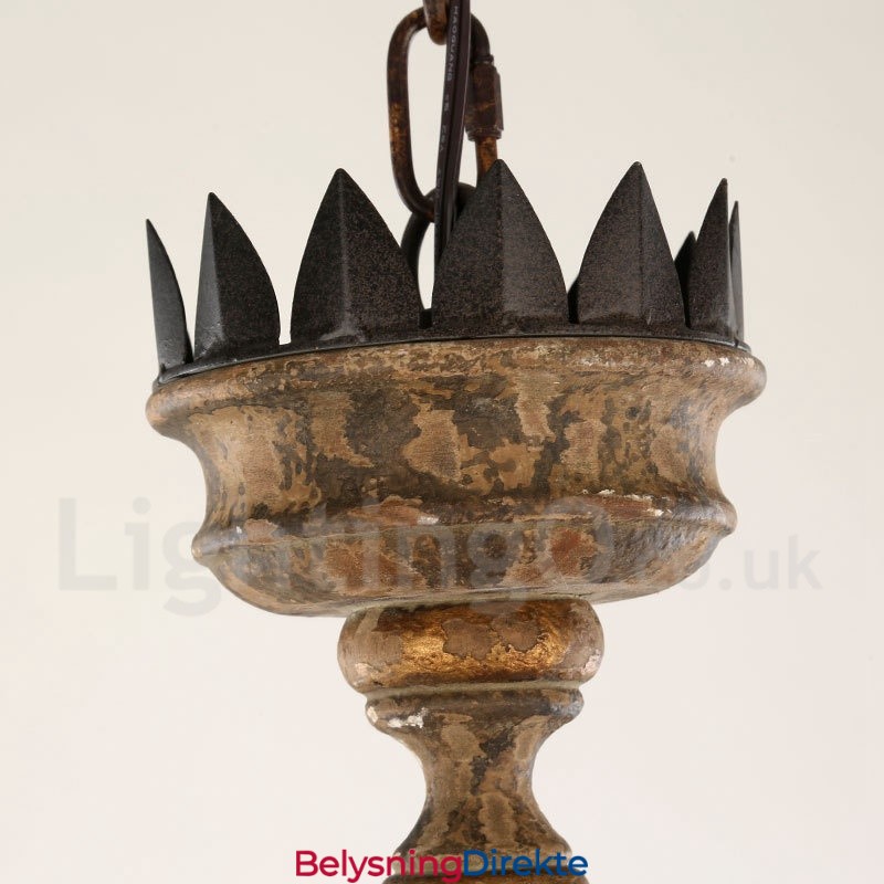 Landlig Vintage Lysekrone I Tre Med 6 Lys