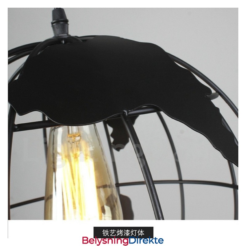 Landlig Vintage Globeformet Metallpendellampe