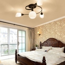 Integrert Lysekrone I Rustikk Stil Med 4 Lys Og Glassskjerm