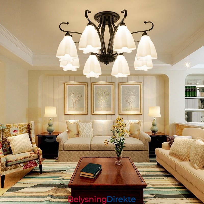 Integrert Lysekrone I Rustikk Stil Med 8 Lys