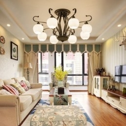 Integrert Lysekrone I Rustikk Stil Med 8 Lys