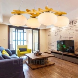 Rustikk Pendellampe I Tre Med 4 Lys Og Glassskjerm