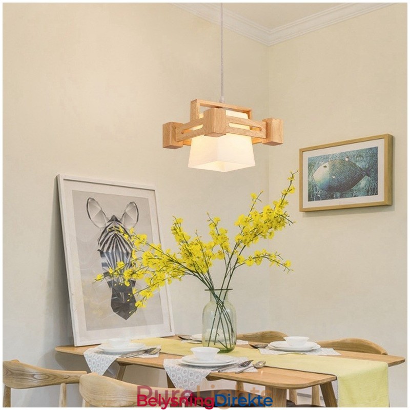 1 Lyskaster Moderne, Samtidskunstnerisk Pendellampe I Tre Med Stoffskjerm