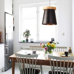 1 Lys Moderne, Samtidskunstnerisk Nordisk Stil Pendellampe I Tre Med Jernskjerm