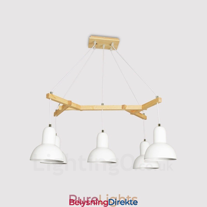 Moderne Pendellampe I Tre Med 5 Lys Og Jernskjerm