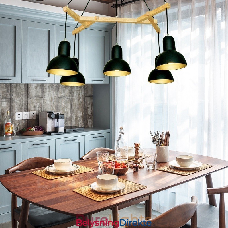 Moderne Pendellampe I Tre Med 5 Lys Og Jernskjerm