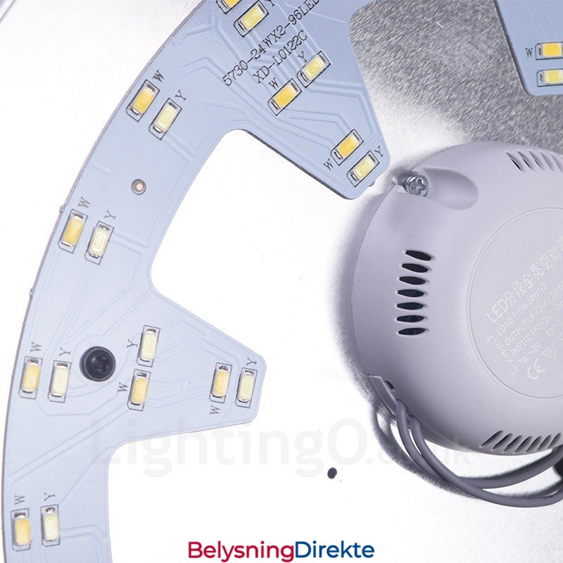 Moderne, Samtidskunstneriske Innfelte Taklamper Med Akrylskjerm