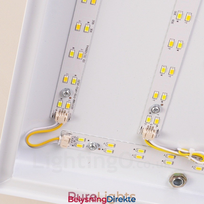 Moderne, Samtidskunstneriske Innfelte Taklamper Med Akrylskjerm