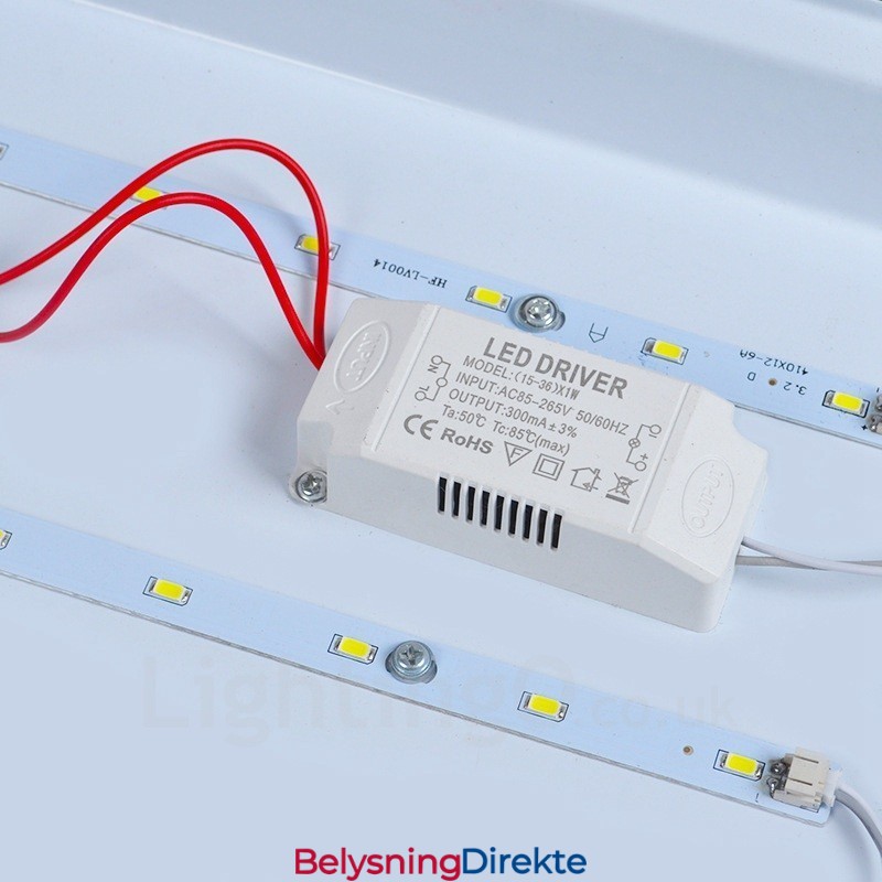 Moderne, Samtidskunstneriske Innfelte Taklamper Med Akrylskjerm