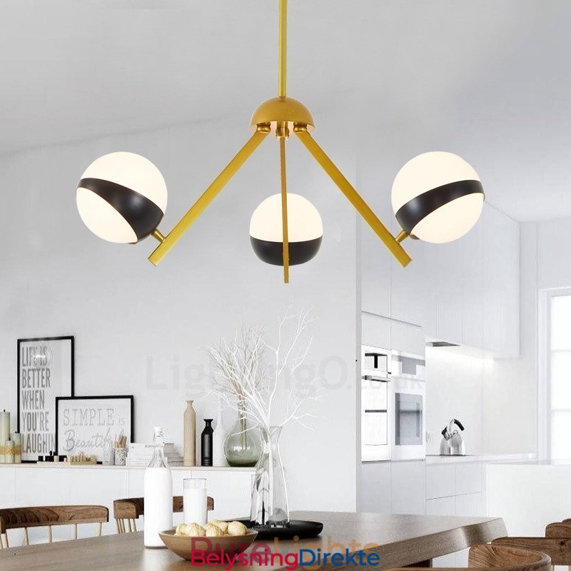 3-Lys Moderne, Samtidskunstnerisk Nordisk Stil Taklysekrone Med Svart Og Hvit Kuleformet Glassskjerm