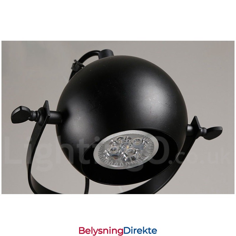 Retro Vintage Pendellampe I Svart Jern Med 6 Lys Og Kuleskjermer I Svart Jern