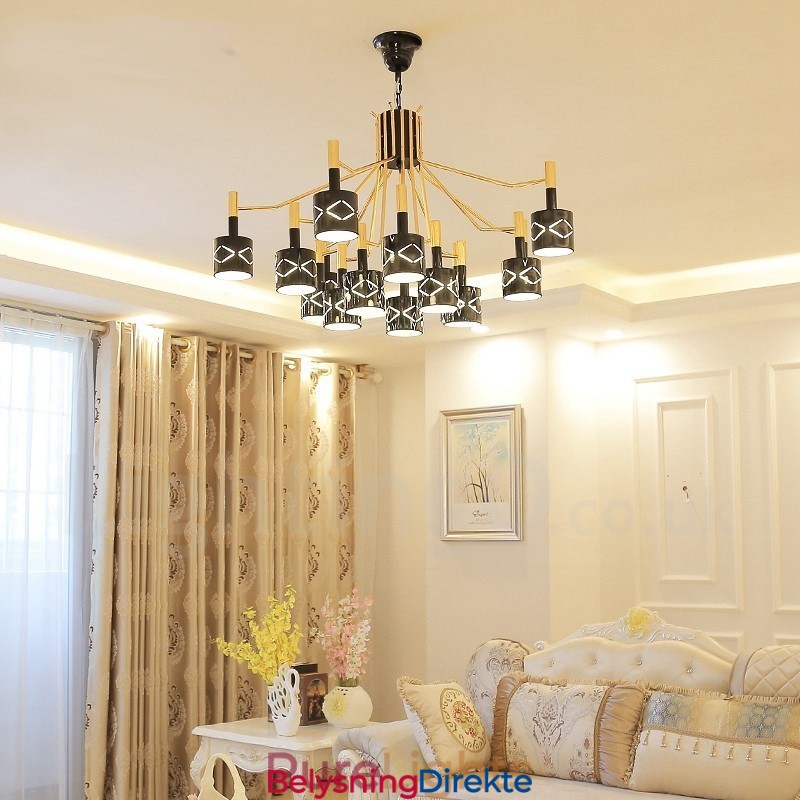 Moderne Og Samtidskunstnerisk Lysekrone I Stål Med 15 Lys Og Stålskjerm