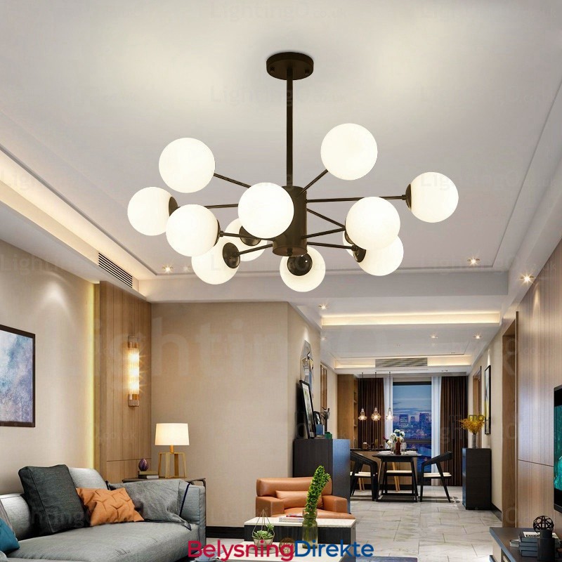 Nordisk Lysekrone Med 12 Lys Og Glassskjerm