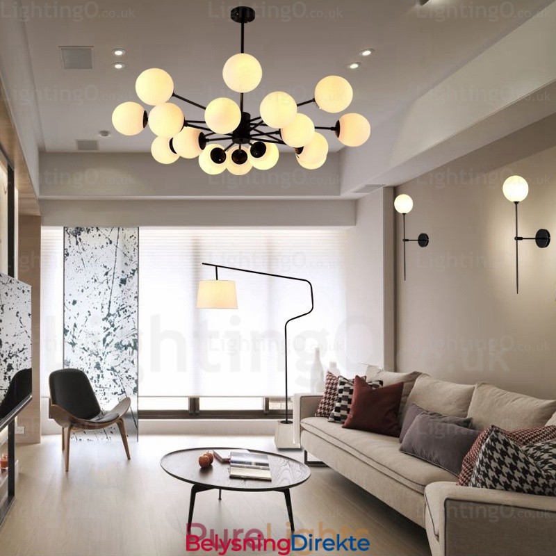 Nordisk Lysekrone Med 16 Lys Og Glassskjerm