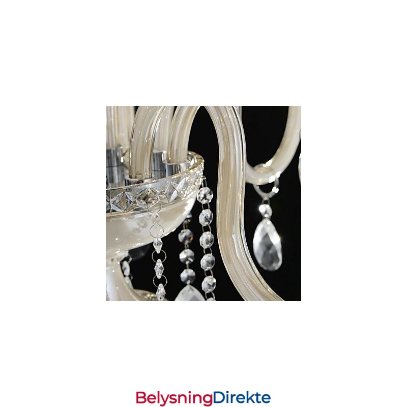 Lys I Palassstil Med Glasslysekrone Og Stearinlyspære