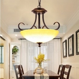 Landlig Rustik Pendellampe Med 3 Lys Og Glassskjerm