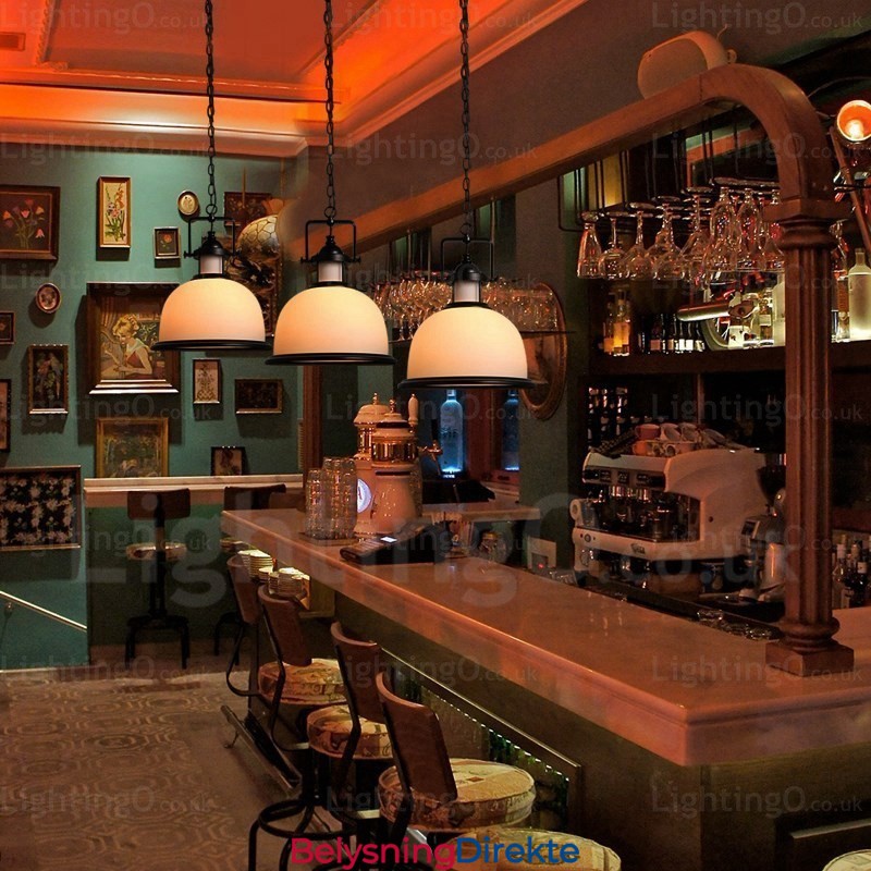 Landlig Rustik Pendellampe Med 1 Lys Og Glassskjerm