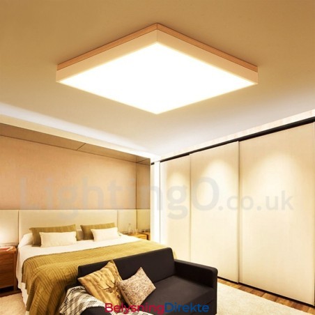 Enkel Og Moderne Firkantet Ultratynn Taklampe I Heltre