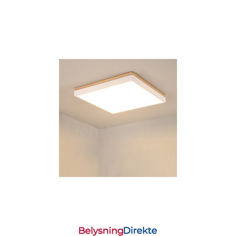 Enkel Og Moderne Firkantet Ultratynn Taklampe I Heltre