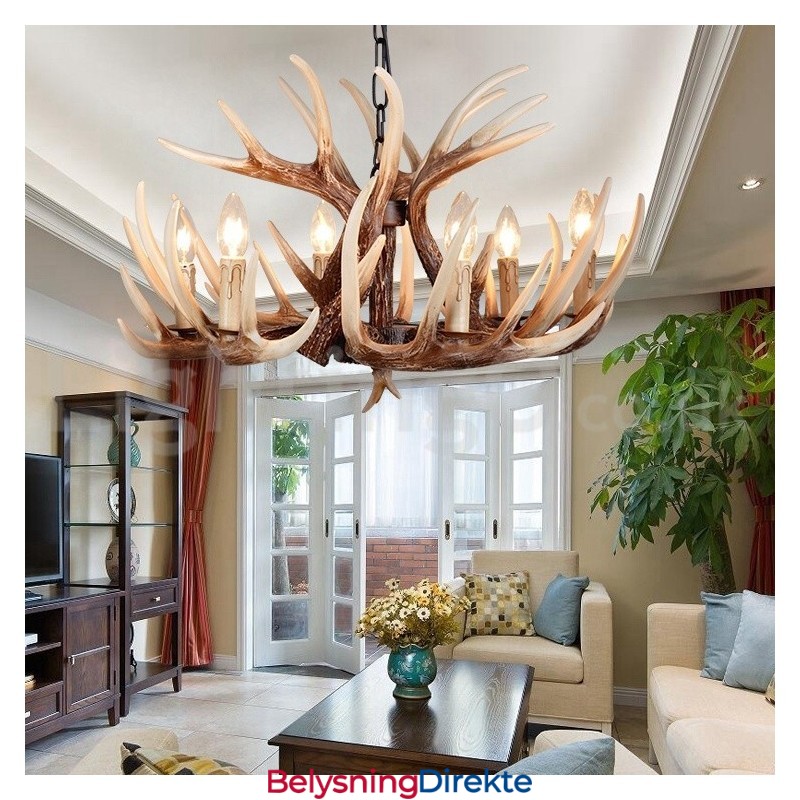 Rustikk Kunstnerisk Retro Lysekrone Med Gevir Og 6 Lys