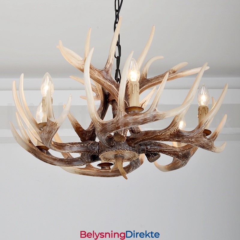 Rustikk Kunstnerisk Retro Lysekrone Med Gevir Og 6 Lys