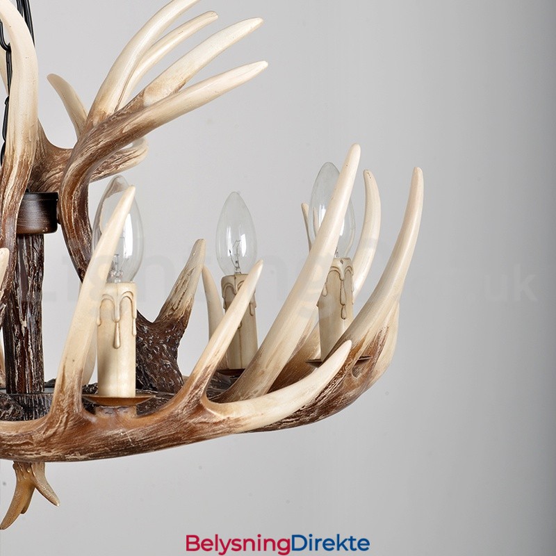 Rustikk Kunstnerisk Retro Lysekrone Med Gevir Og 6 Lys