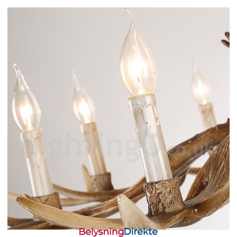 Rustikk Kunstnerisk Retro Lysekrone Med Gevir Og 6 Lys