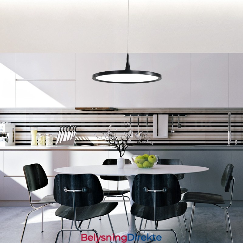 Ultratynn Nordisk Stil Med Ett Hode