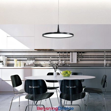 Ultratynn Nordisk Stil Med Ett Hode