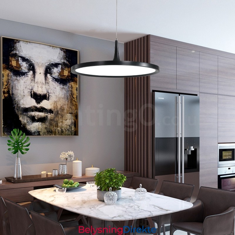 Ultratynn Nordisk Stil Med Ett Hode