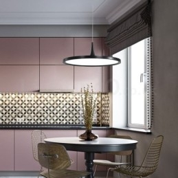 Ultratynn Nordisk Stil Med Ett Hode