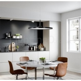 Ultratynn Nordisk Stil Med Ett Hode