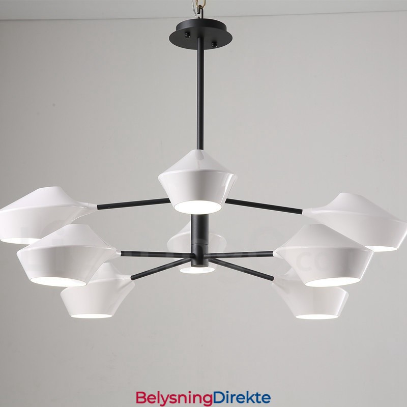 Moderne, Samtidskunstnerisk Rørlysekrone Med Hvite, Svarte Akrylskjermer