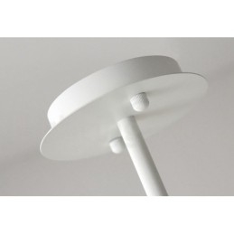 Moderne, Samtidskunstnerisk Rørlysekrone Med Hvite, Svarte Akrylskjermer