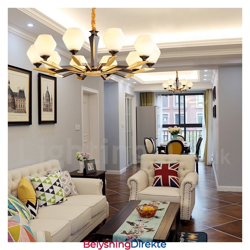 Luksuriøs Rustikk Retro Vintage Messing Anhengslysekrone Med Glassskjermer