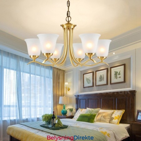 Luksuriøs Rustikk Retro Vintage Messing Anhengslysekrone Med Glassskjermer